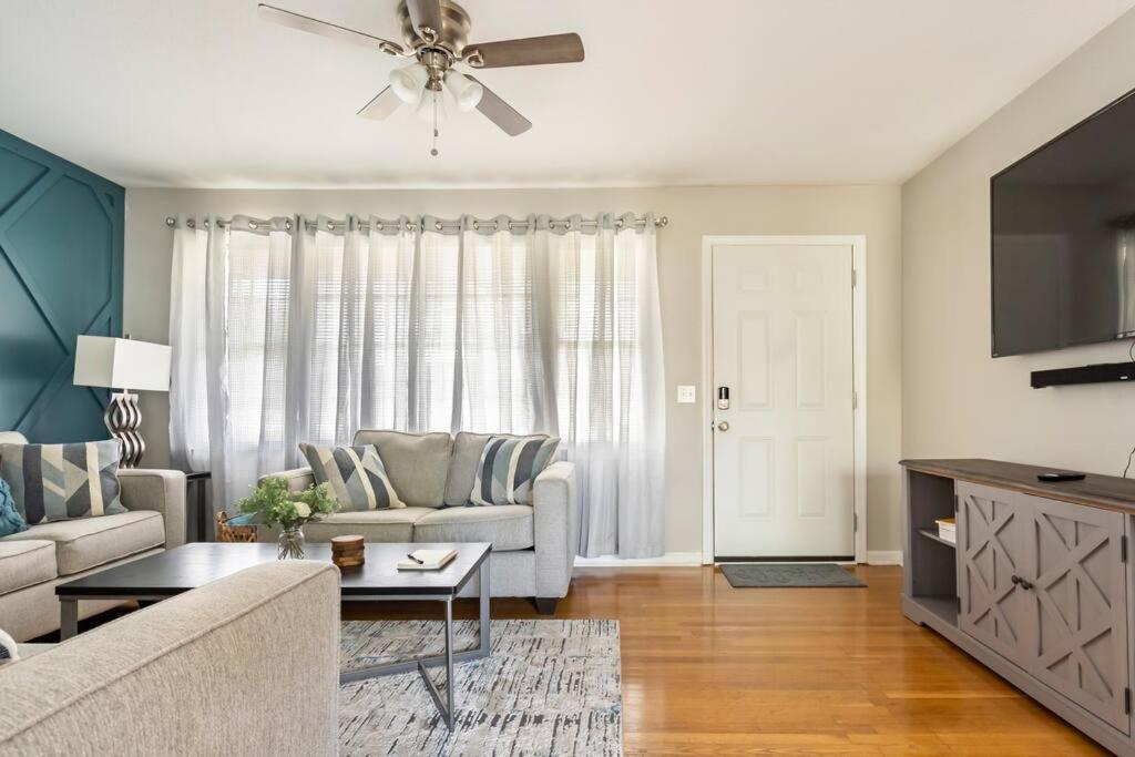 Updated Home Near Fort Jackson Columbia Zewnętrze zdjęcie